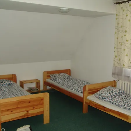 Hostel Pokoje Goscinne Victoria *