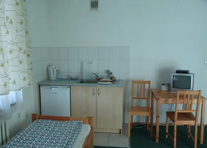 بيت شباب Victoria - Goscinne